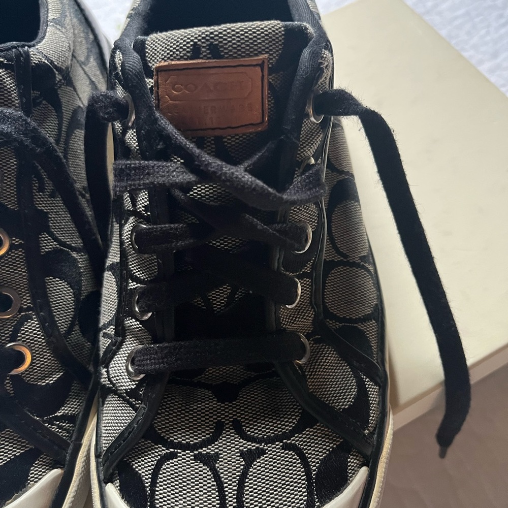 COACH~ “Barrett” Sneakers Women’s 9 - Picture 3 of 6